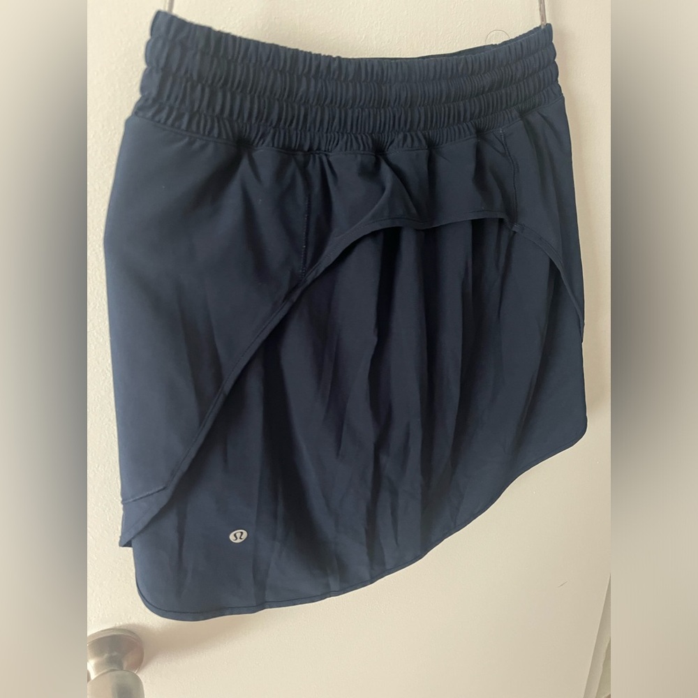 Lululemon tennis skirt - Picture 2 of 3